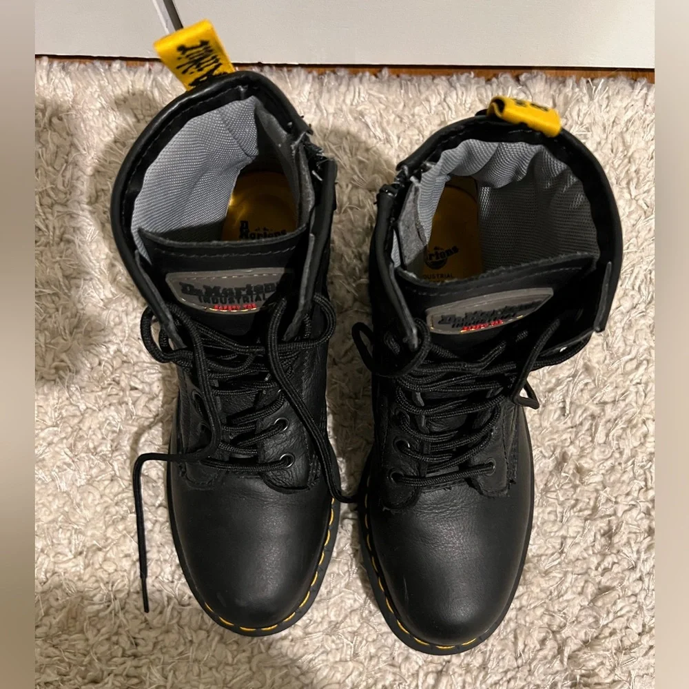 Doc Marten Industrial Boots (Fits 8) - Picture 3 of 5